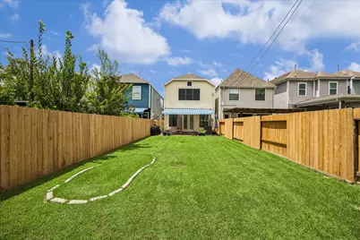 832B W 26th Street, Houston, TX 77008 - Photo 5