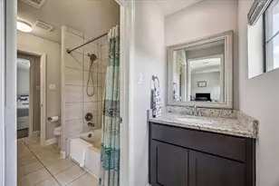 832B W 26th St, Houston, TX 77008 - Photo 31