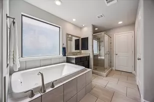 832B W 26th St, Houston, TX 77008 - Photo 9