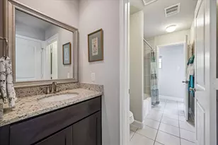 832B W 26th St, Houston, TX 77008 - Photo 17
