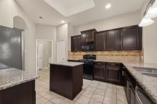 106 Bogey Cir, La Porte, TX 77571 - Photo 15