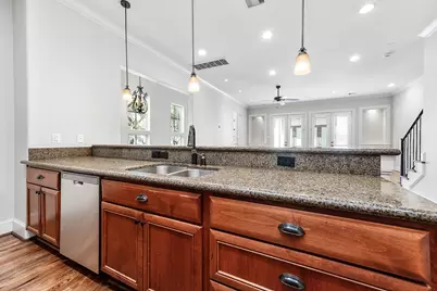 1112 Peveto Street #C, Houston, TX 77019 - Photo 27