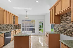 1615 Monvale Ln, Sugar Land, TX 77479 - Photo 3