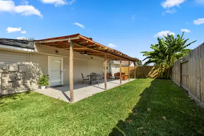 2531 Colonial Ridge Drive, Friendswood, TX 77546 - Photo 31