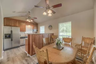 220 Harbor Dr, Onalaska, TX 77360 - Photo 11