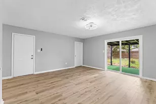 12206 Flushing Meadows Dr, Houston, TX 77089 - Photo 9