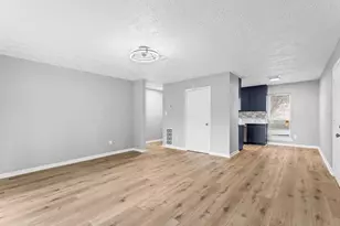 12206 Flushing Meadows Dr, Houston, TX 77089 - Photo 5