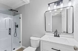 12206 Flushing Meadows Dr, Houston, TX 77089 - Photo 11