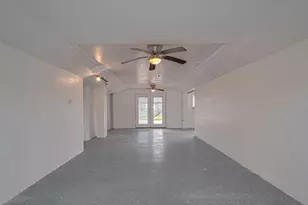 228 Barracuda St, Bayou Vista, TX 77563 - Photo 21