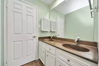 6470 Creekbend Drive, Houston, TX 77096 - Photo 37
