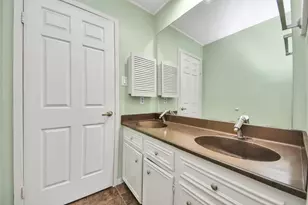 6470 Creekbend Dr, Houston, TX 77096 - Photo 37