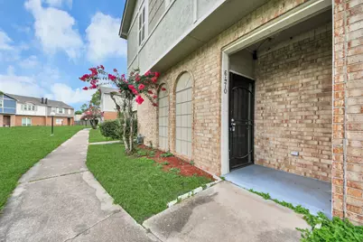 6470 Creekbend Drive, Houston, TX 77096 - Photo 5