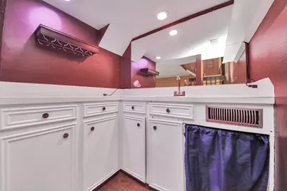 6470 Creekbend Drive, Houston, TX 77096 - Photo 11