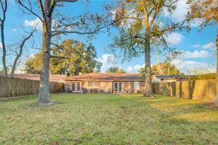 700 N Plantation Dr, Angleton, TX 77515 - Photo 27