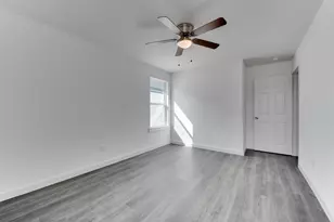 8126 Sterlingshire St, Houston, TX 77078 - Photo 17