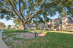 11608 Village Pl Dr, Houston, TX 77077 - Photo 43