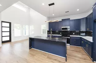 8502 Safeguard St, Houston, TX 77051 - Photo 9