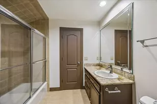 3715 Elmora St, Southside Place, TX 77005 - Photo 41