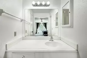 12327 Meadow Hollow Dr, Meadows Place, TX 77477 - Photo 23