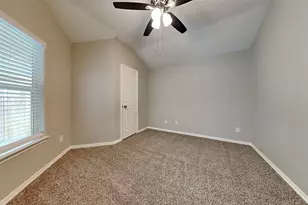 10218 Black Forest Ct, Conroe, TX 77385 - Photo 11