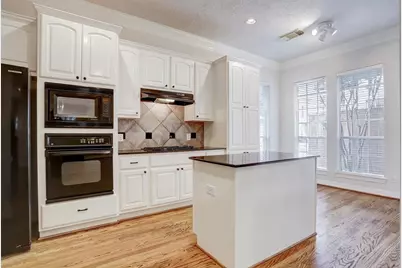 2822 Briarhurst Park Park, Houston, TX 77057 - Photo 11