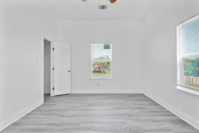4620 North Railroad Avenue, Hitchcock, TX 77563 - Photo 29