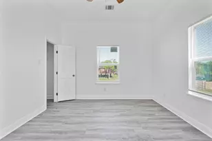 4620 N Railroad Ave, Hitchcock, TX 77563 - Photo 29