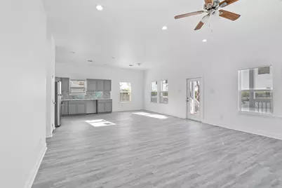 4620 North Railroad Avenue, Hitchcock, TX 77563 - Photo 15