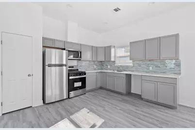 4620 North Railroad Avenue, Hitchcock, TX 77563 - Photo 17