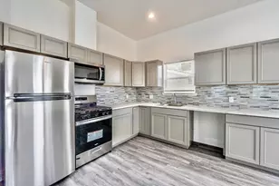 4620 N Railroad Ave, Hitchcock, TX 77563 - Photo 9