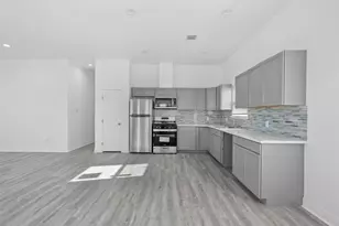 4620 N Railroad Ave, Hitchcock, TX 77563 - Photo 11