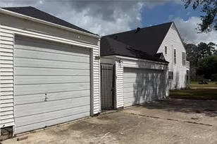 4409 Hillbrook Dr, Orange, TX 77632 - Photo 45