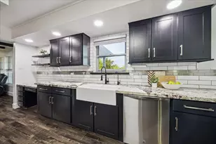 11103 Sageburrow Dr, Houston, TX 77089 - Photo 3