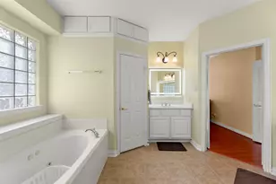 2407 Royal Palm Ct, League City, TX 77573 - Photo 21