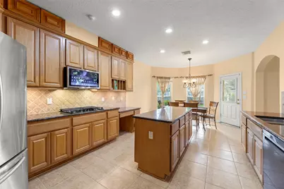 2407 Royal Palm Court, League City, TX 77573 - Photo 15