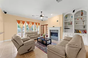 2407 Royal Palm Ct, League City, TX 77573 - Photo 13