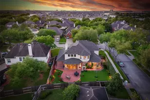 2407 Royal Palm Ct, League City, TX 77573 - Photo 5