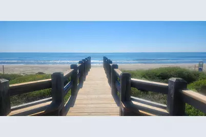 2292 Martinique, Crystal Beach, TX 77650 - Photo 21