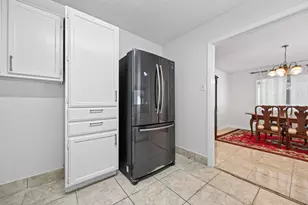 9231 Homeland Dr, Houston, TX 77083 - Photo 7