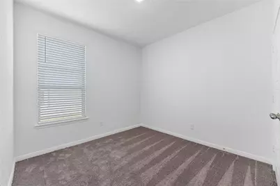 664 Imperial Loop, Alvin, TX 77511 - Photo 7