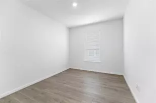 664 Imperial Loop, Alvin, TX 77511 - Photo 9