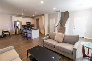 2221 Middle Rdg Dr, Conroe, TX 77301 - Photo 7