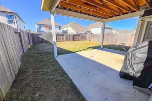 2221 Middle Rdg Dr, Conroe, TX 77301 - Photo 43