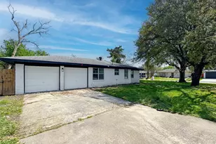 2108 Ontario St, Baytown, TX 77520 - Photo 17