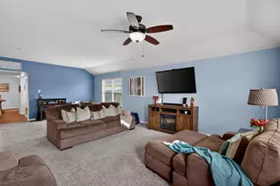 19 Rodeo Bend Dr, Manvel, TX 77578 - Photo 9