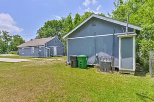 9839 Racine St, Houston, TX 77029 - Photo 9