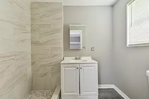 9839 Racine St, Houston, TX 77029 - Photo 19