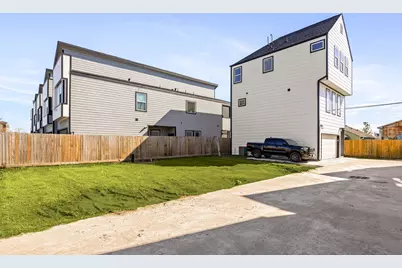 104 E 44th Street, Houston, TX 77018 - Photo 5