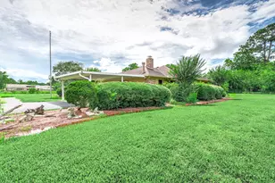 2295 County Rd 145, Alvin, TX 77511 - Photo 37