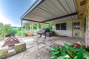 2295 County Rd 145, Alvin, TX 77511 - Photo 9